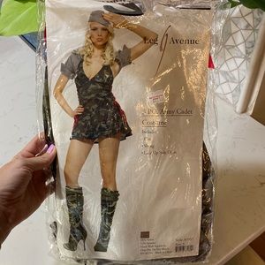 Sexy army cadet costume; leg avenue